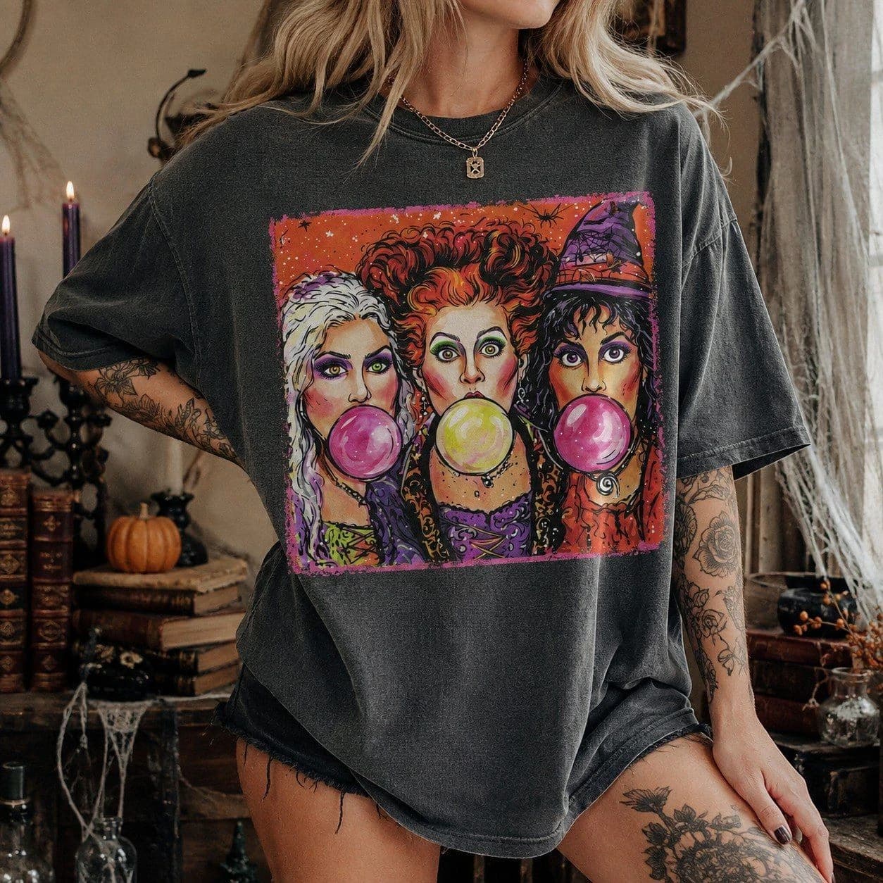 Sanderson Sisters Bubble Gum Tee – Pepper